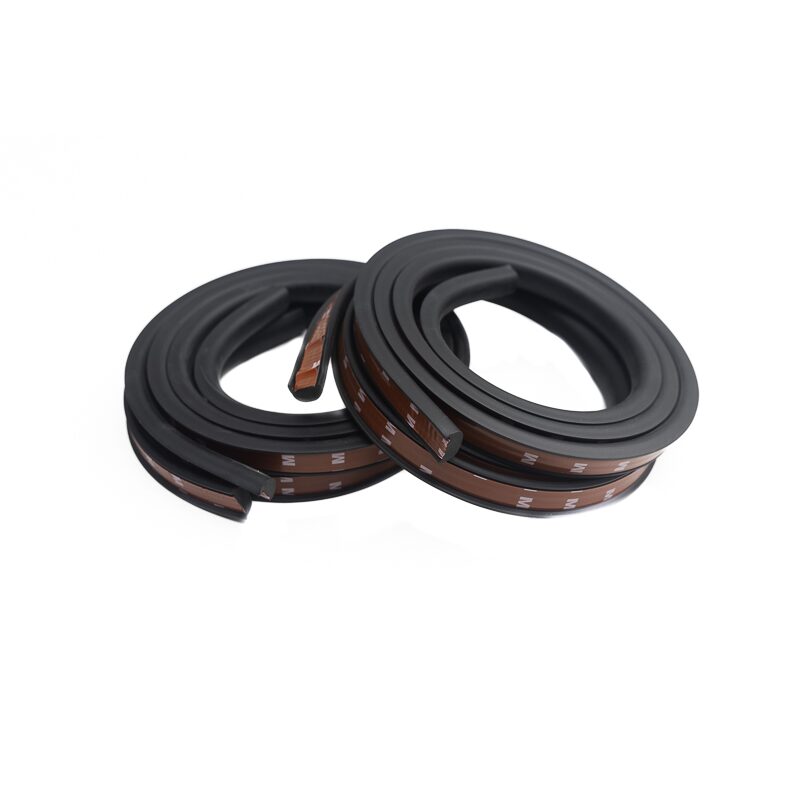 Cheder ornament protectie aripa, 19mm, oblic, negru, set 4 buc x 1.5m, LH15-n Cheder ornament protectie aripa, 19mm, oblic, negru, set 4 buc x 1.5m, LH15-n