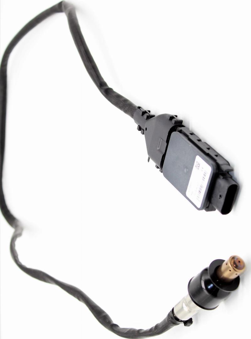 AMPRO A101B8502 - Senzor NOx, injectie aditiv aaoparts.ro