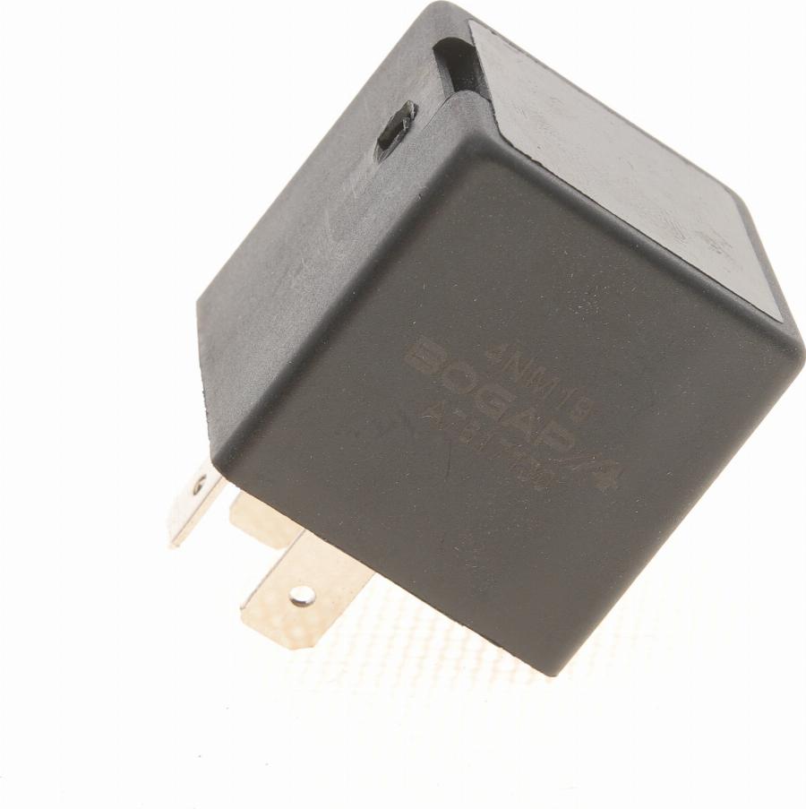 BOGAP A7617130 - Releu,lumini de avarie aaoparts.ro
