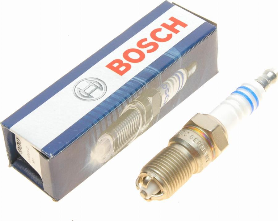 BOSCH 0 242 235 607 - Bujii aaoparts.ro