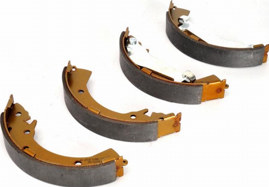 LPR 08670 - Set saboti frana aaoparts.ro