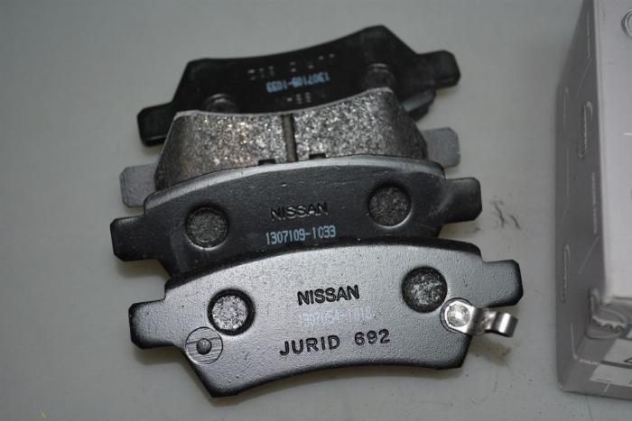 NISSAN 44060-EB325 - Set placute frana,frana disc aaoparts.ro