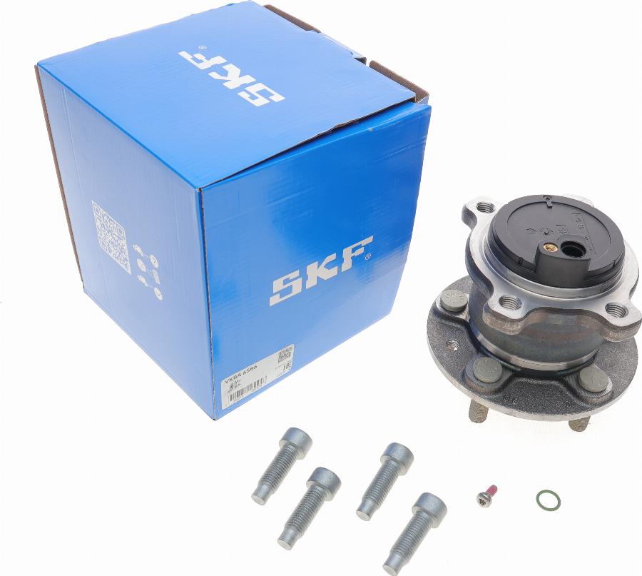 SKF VKBA 6586 - Set rulment roata aaoparts.ro