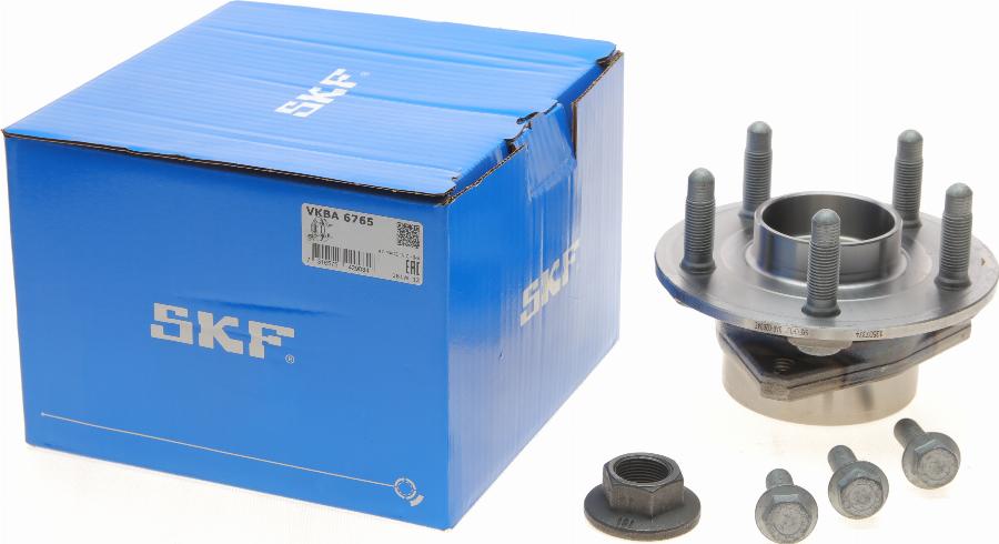 SKF VKBA 6765 - Set rulment roata aaoparts.ro