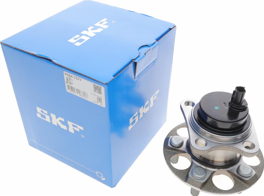 SKF VKBA 7577 - Set rulment roata aaoparts.ro