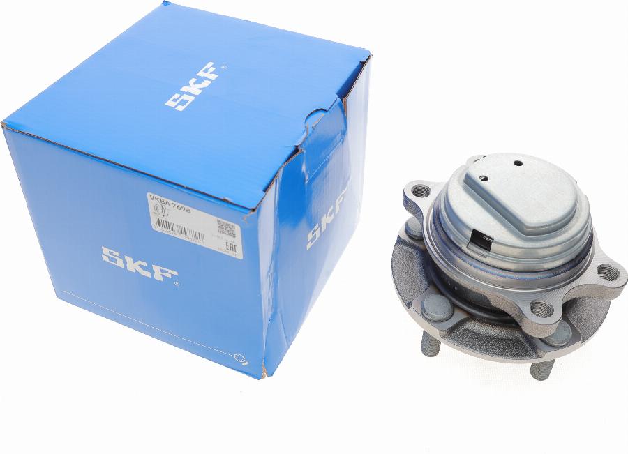 SKF VKBA 7698 - Set rulment roata aaoparts.ro