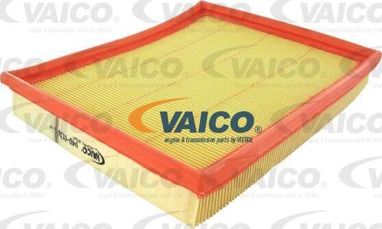 VAICO V40-0136 - Filtru aer aaoparts.ro