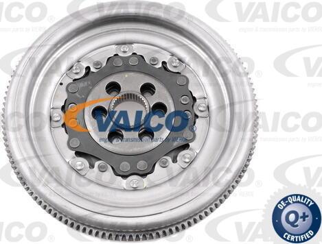 VAICO V10-6716 - Volanta aaoparts.ro