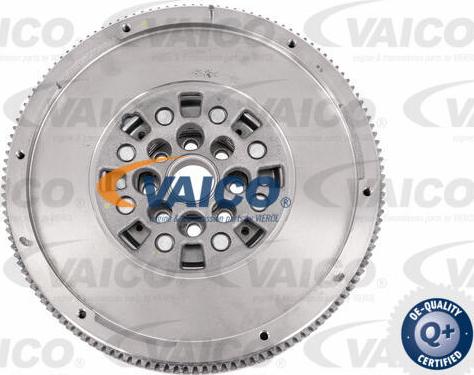 VAICO V10-6718 - Volanta aaoparts.ro
