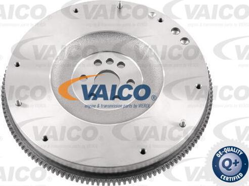 VAICO V25-2105 - Volanta aaoparts.ro