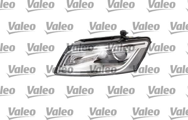 Valeo 044867 - Far aaoparts.ro