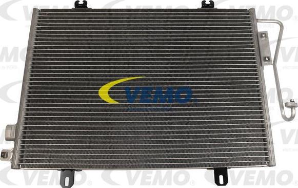 Vemo V46-62-0010 - Condensator, climatizare aaoparts.ro
