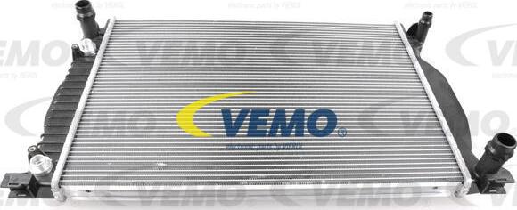 Vemo V15-60-0001 - Radiator, racire motor aaoparts.ro
