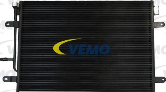Vemo V15-62-1035 - Condensator, climatizare aaoparts.ro