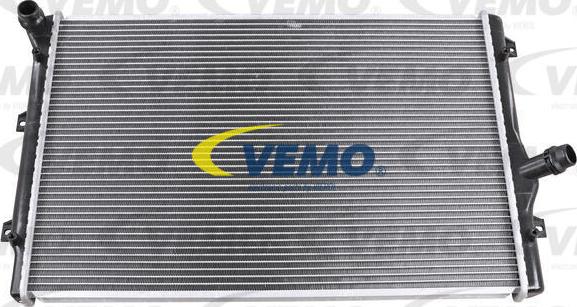 Vemo V10-60-0033 - Radiator, racire motor aaoparts.ro