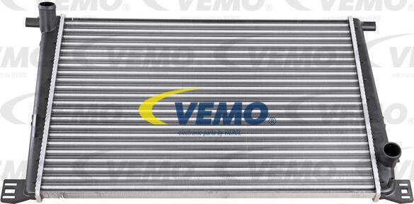 Vemo V20-60-0038 - Radiator, racire motor aaoparts.ro