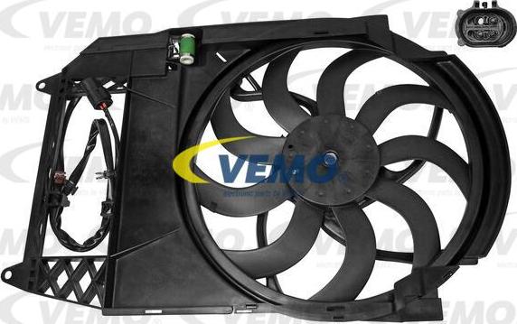 Vemo V20-01-0017 - Ventilator, radiator aaoparts.ro