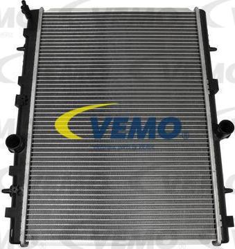 Vemo V22-60-0014 - Radiator, racire motor aaoparts.ro