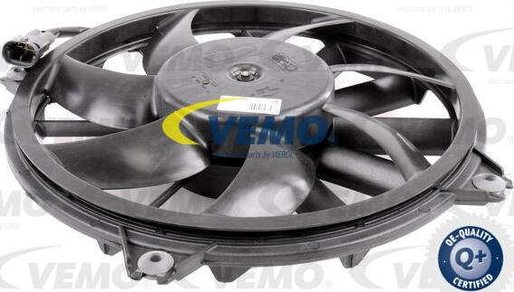 Vemo V22-01-1789 - Ventilator, radiator aaoparts.ro