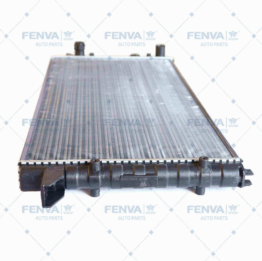 WXQP 320085 - Radiator, racire motor aaoparts.ro